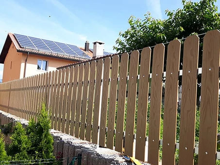 Composite Fencing: Reviews & DIY Installation Overview